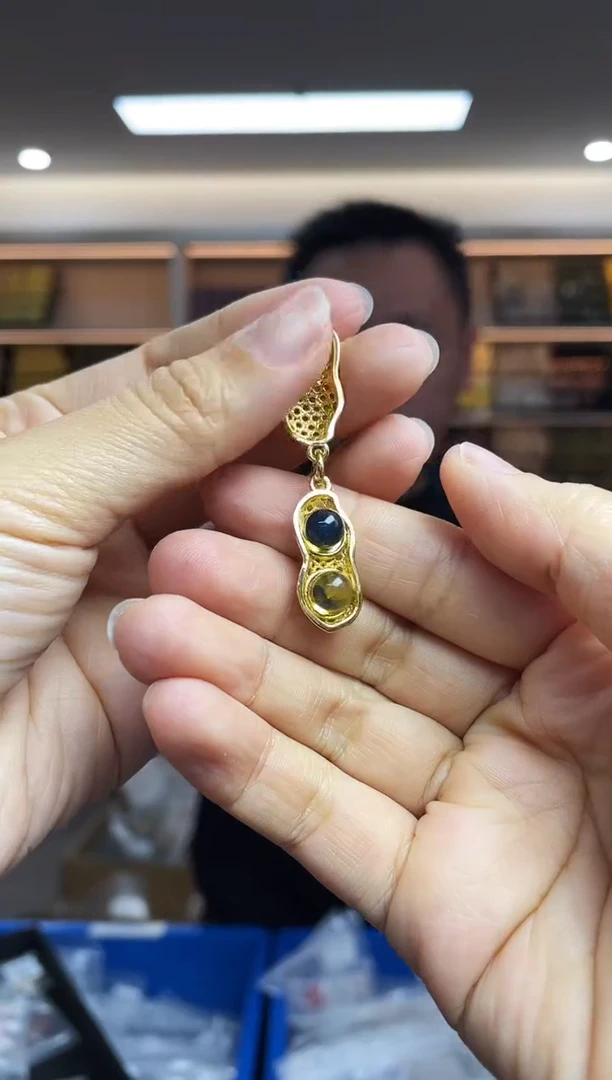 【闪购商品】蓝珀裸石未镶嵌多样性发一件