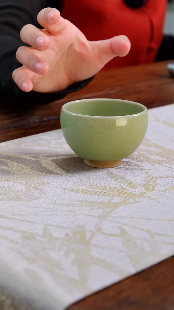 【闪购商品】拾玉越青露足圆融杯