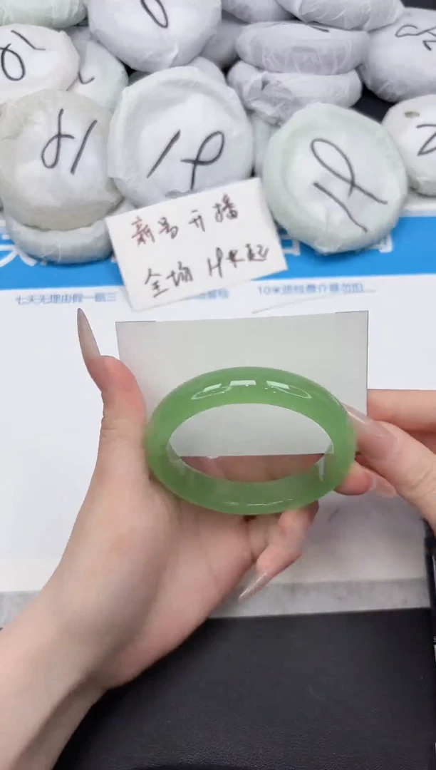 未镶嵌手镯石英质玉334-56