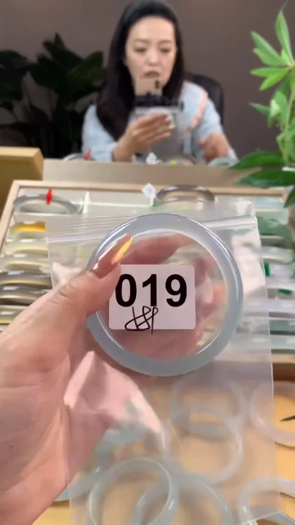 【闪购商品】玛瑙/玉髓手镯未镶嵌019