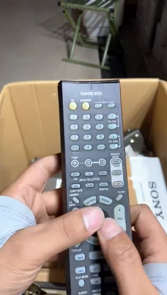 8新独**楂  736中古商品，瑕疵品，不保好坏。