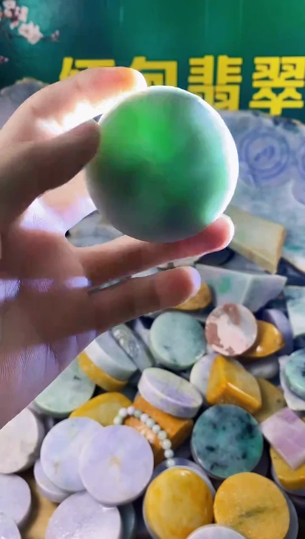 翡翠未镶嵌颈饰纯天然A货翡翠67