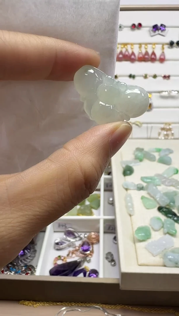 吊坠(不含链)未镶嵌翡翠吊坠(不含链) 未镶嵌 翡翠