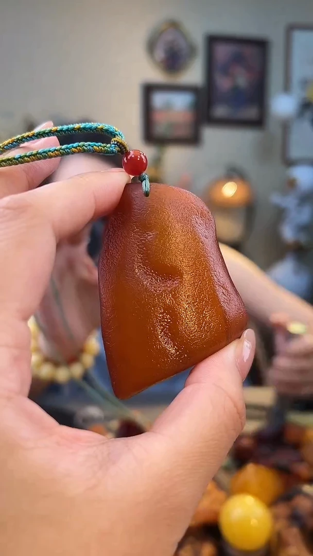 琥珀颈饰未镶嵌吊坠