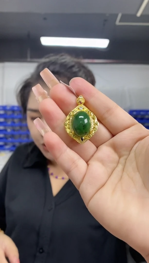 和田玉未镶嵌吊坠(不含链)多样性发其一颜色微差