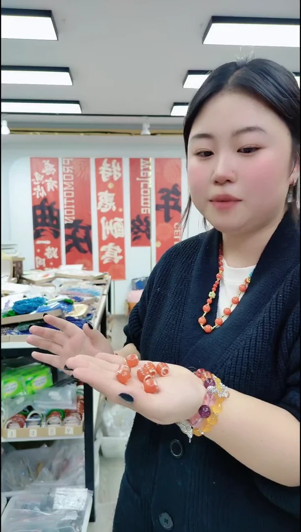 【闪购商品】南红玛瑙颈饰合金0877 红路路通