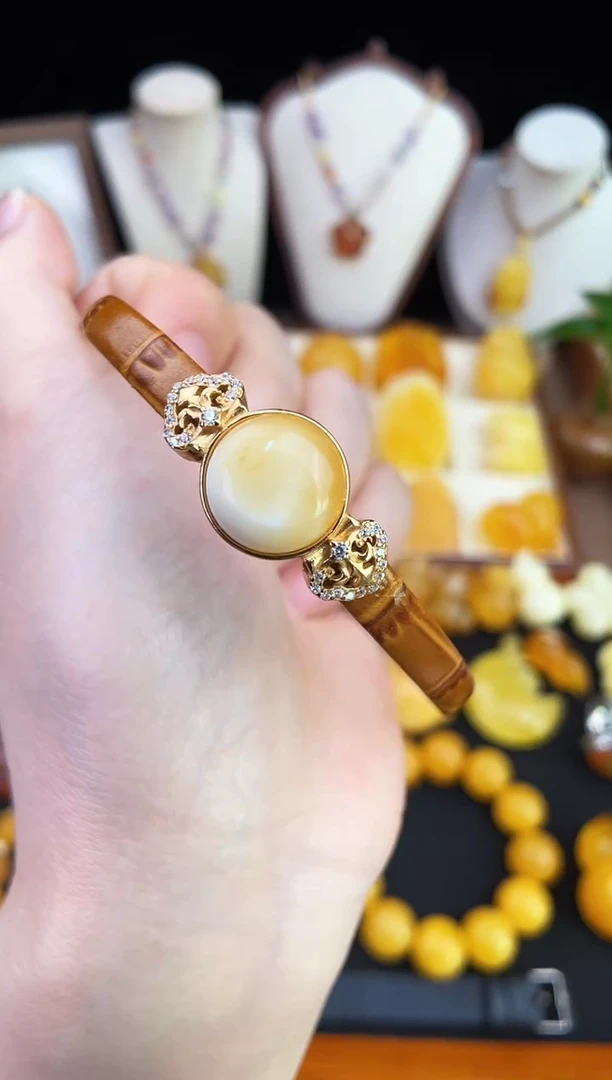 琥珀未镶嵌珠宝奇石柒月