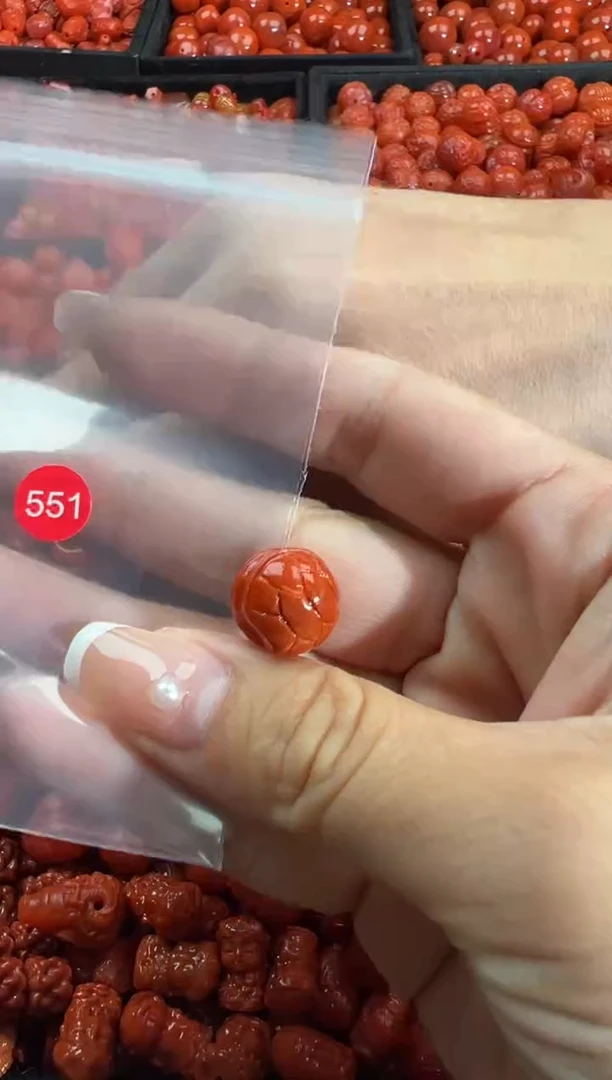 颈饰未镶嵌南红玛瑙1