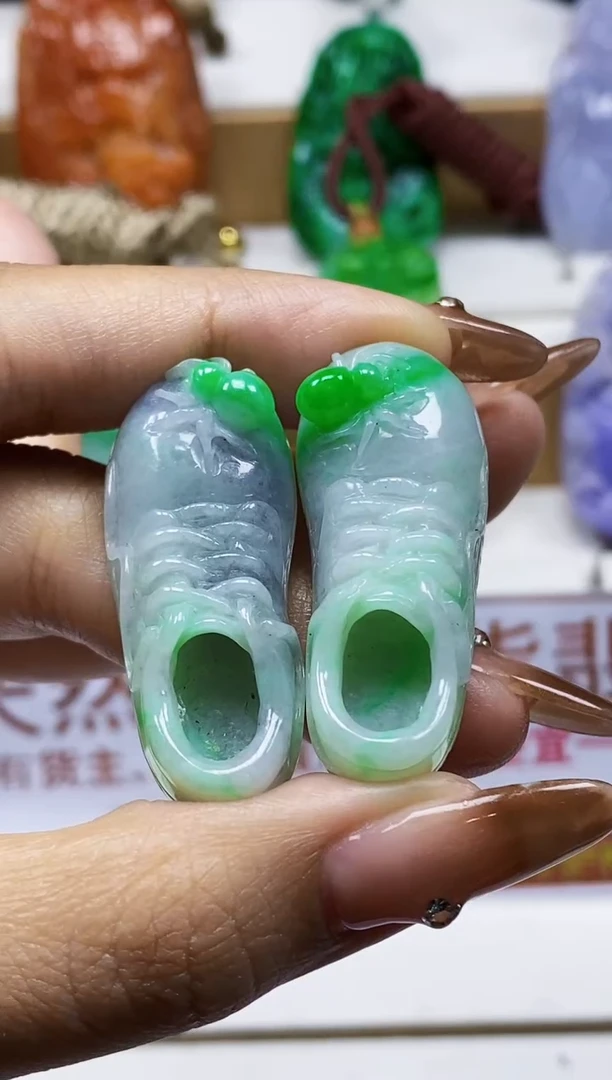 颈饰未镶嵌翡翠1