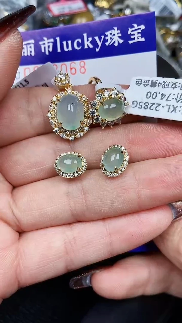 颈饰银S925镶嵌翡翠8068