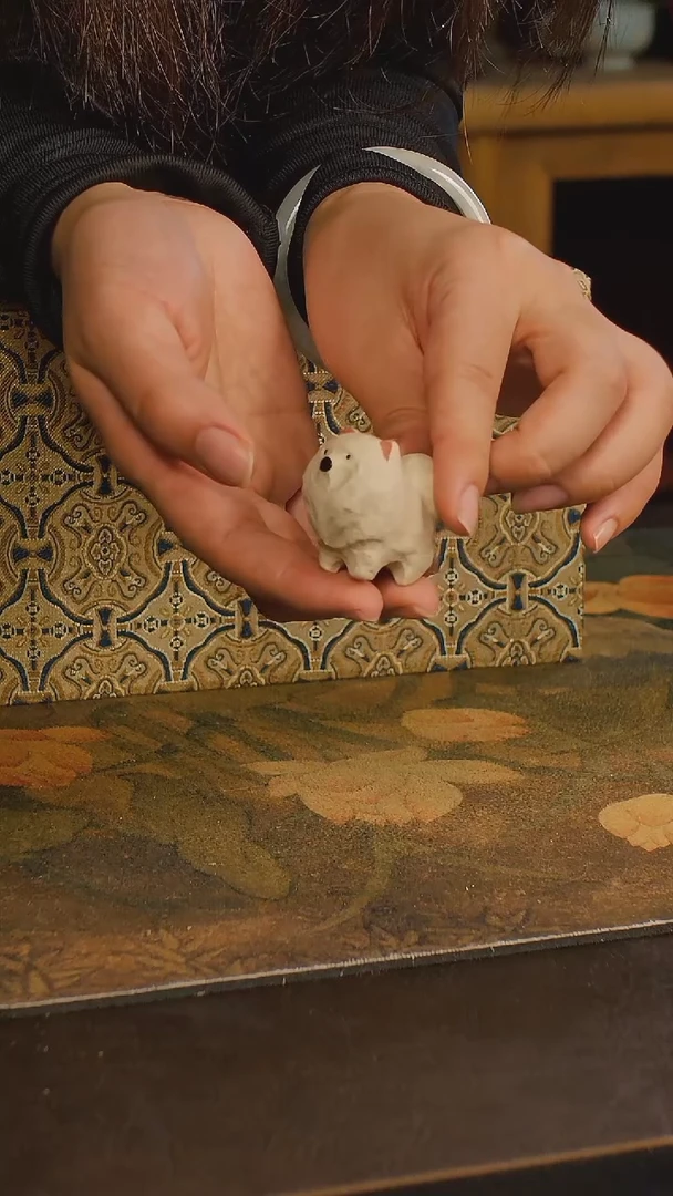 紫砂茶宠焦小白狗