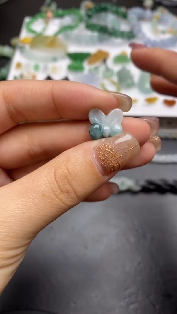 【闪购商品】定制翡翠未镶嵌翡翠毛货~