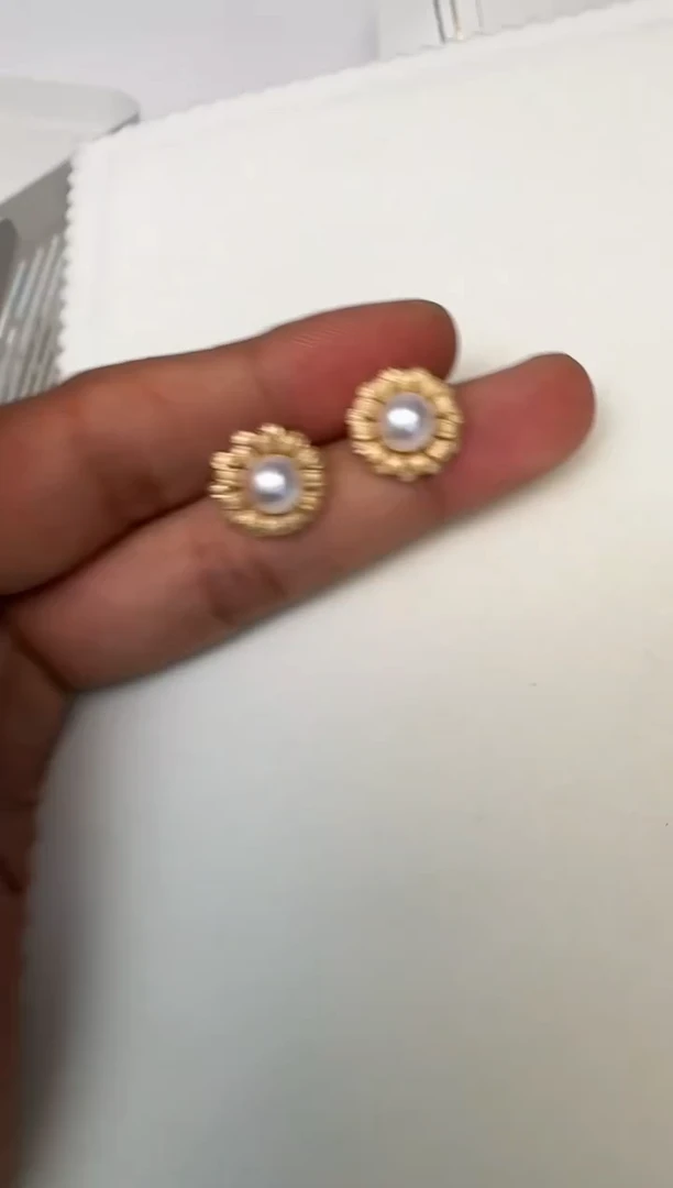 银S925镶嵌海水珍珠耳饰耳钉