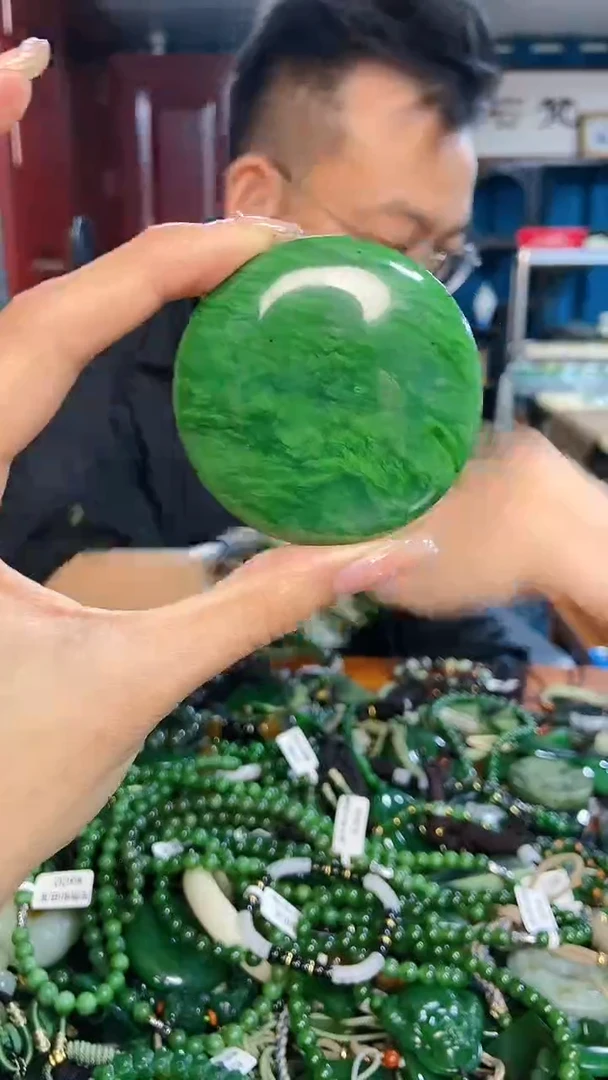 未镶嵌和田玉挂件1