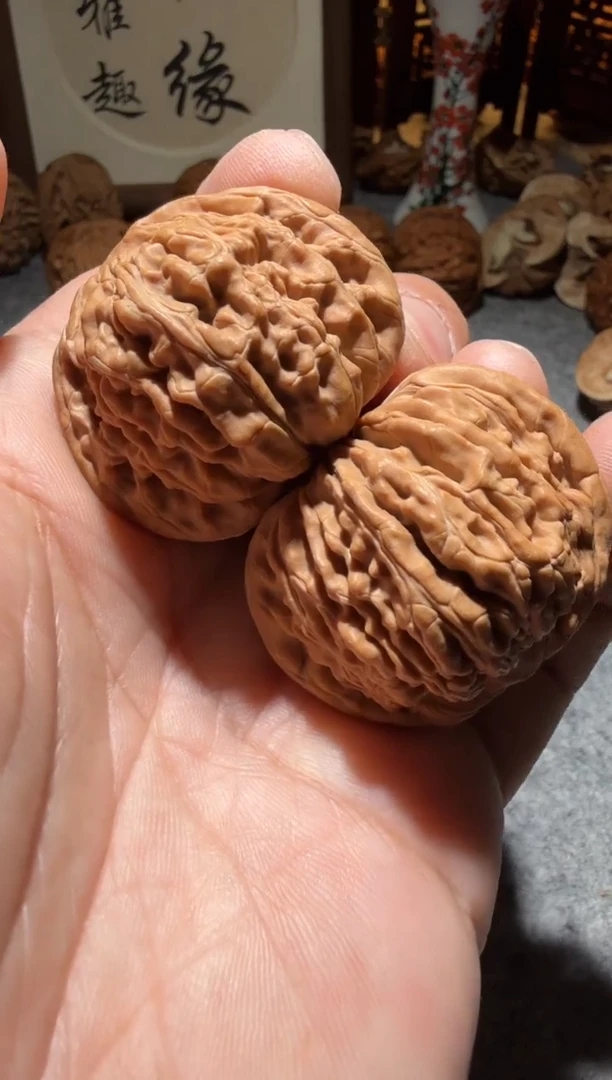 把件文玩核桃【核缘雅趣】40左右汉高楼，同尺寸随机发