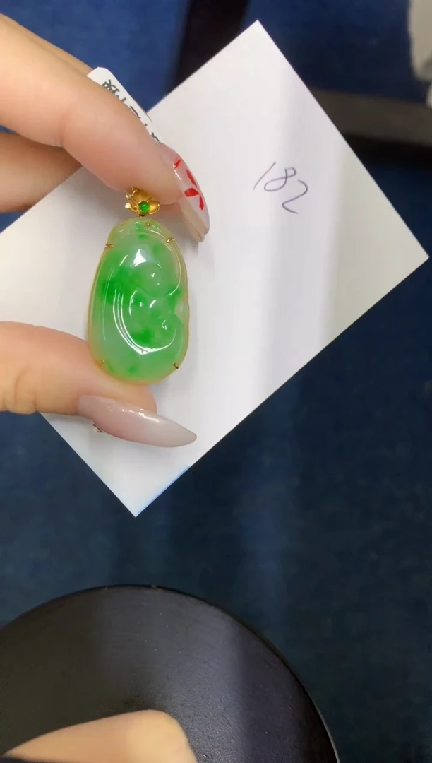 【闪购商品】翡翠颈饰18K金镶嵌0000000000