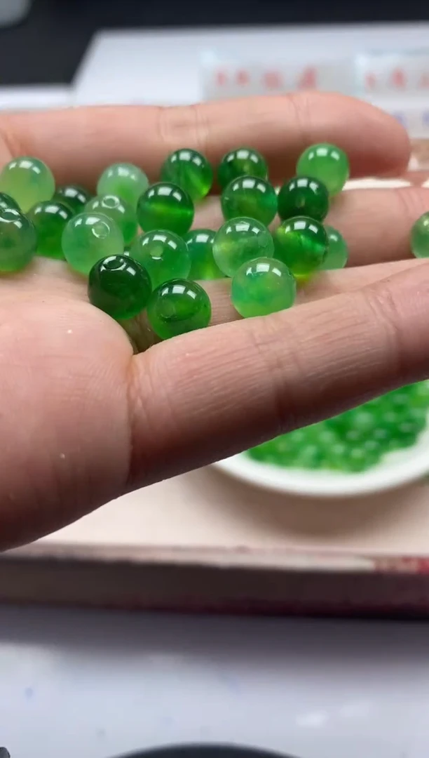 【闪购商品】玛瑙/玉髓颈饰未镶嵌w458绿飘花8mm*40颗