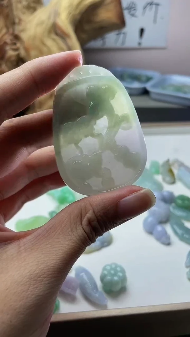 颈饰未镶嵌翡翠翡翠
