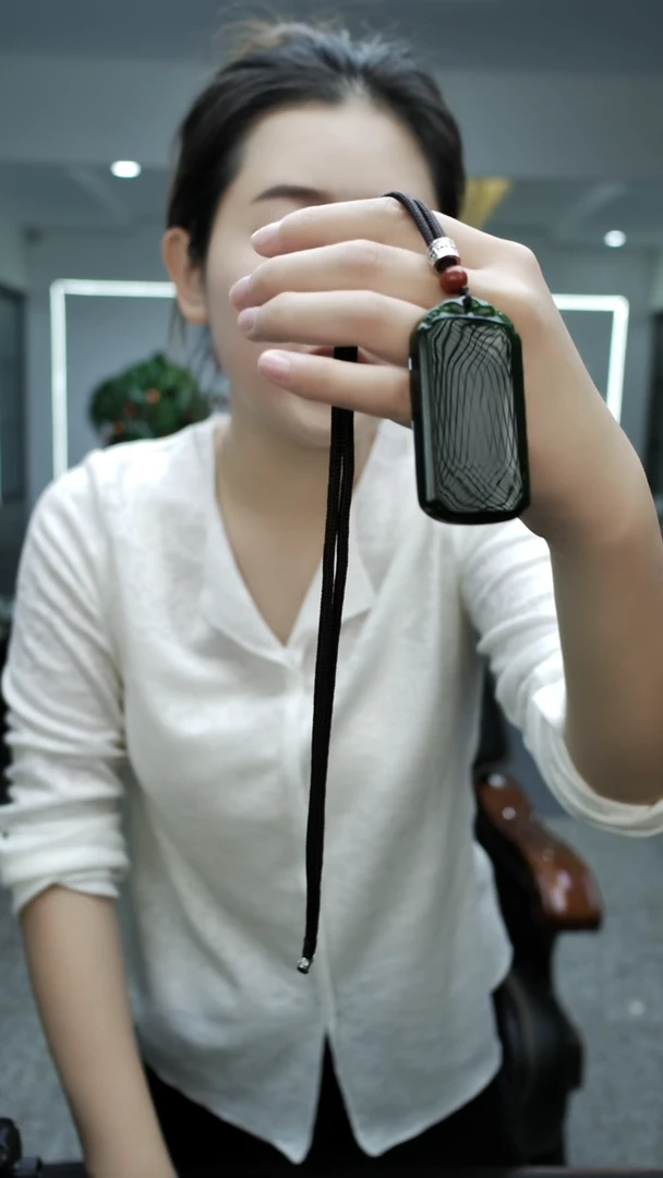 颈饰未镶嵌和田玉（碧玉）无事牌4*7多样性发货