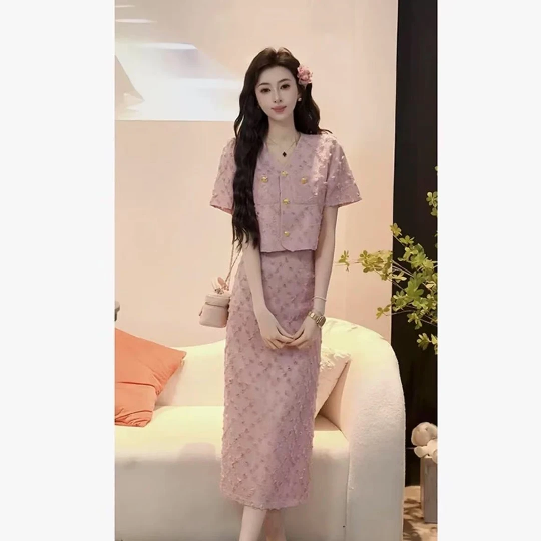 【现货+运费险】玫瑰花立体套装小香风粉色高级气质名媛款RO508