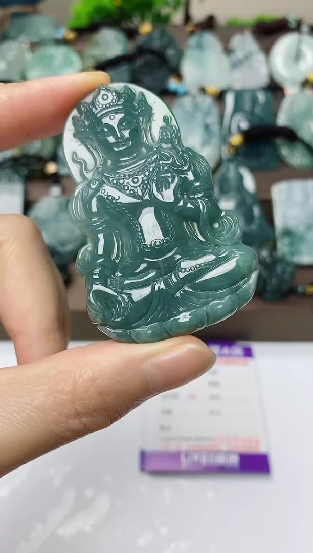 翡翠未镶嵌颈饰