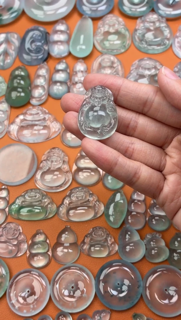 吊坠(不含链)未镶嵌翡翠66 财神 30.4 21.7 6.8