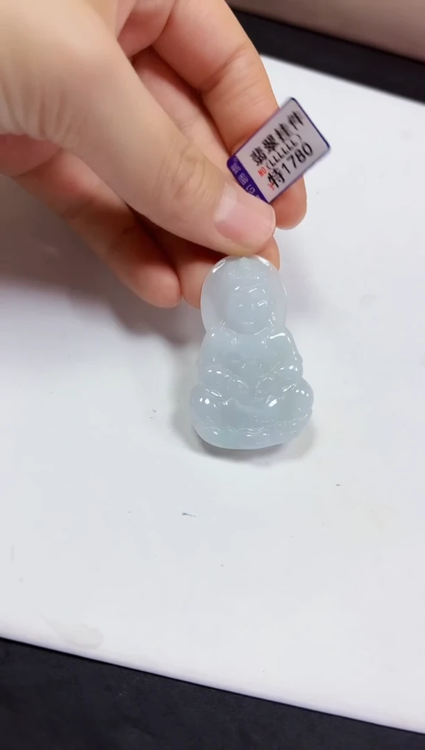 【闪购商品】翡翠颈饰未镶嵌观音