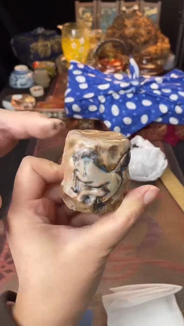 瓷片红*散瓷默认微瑕，看清尺寸品相再拍