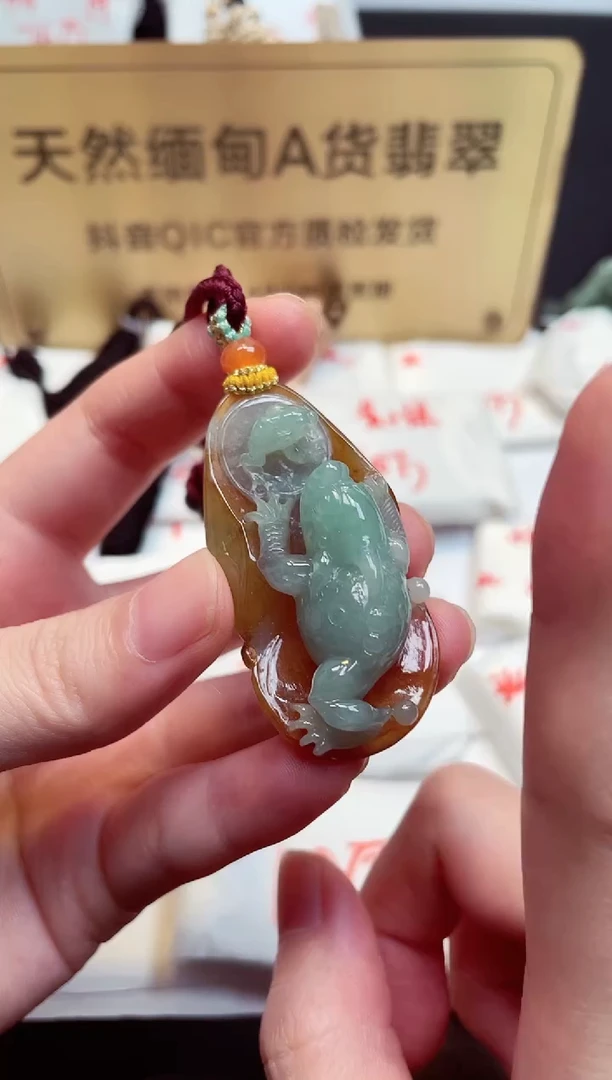翡翠未镶嵌颈饰天然缅甸翡翠A货