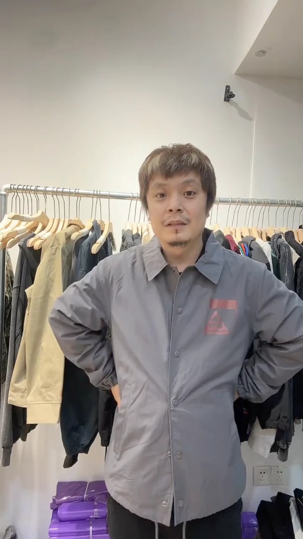 18 号-灰色教练夹克 poler-170-180 斤