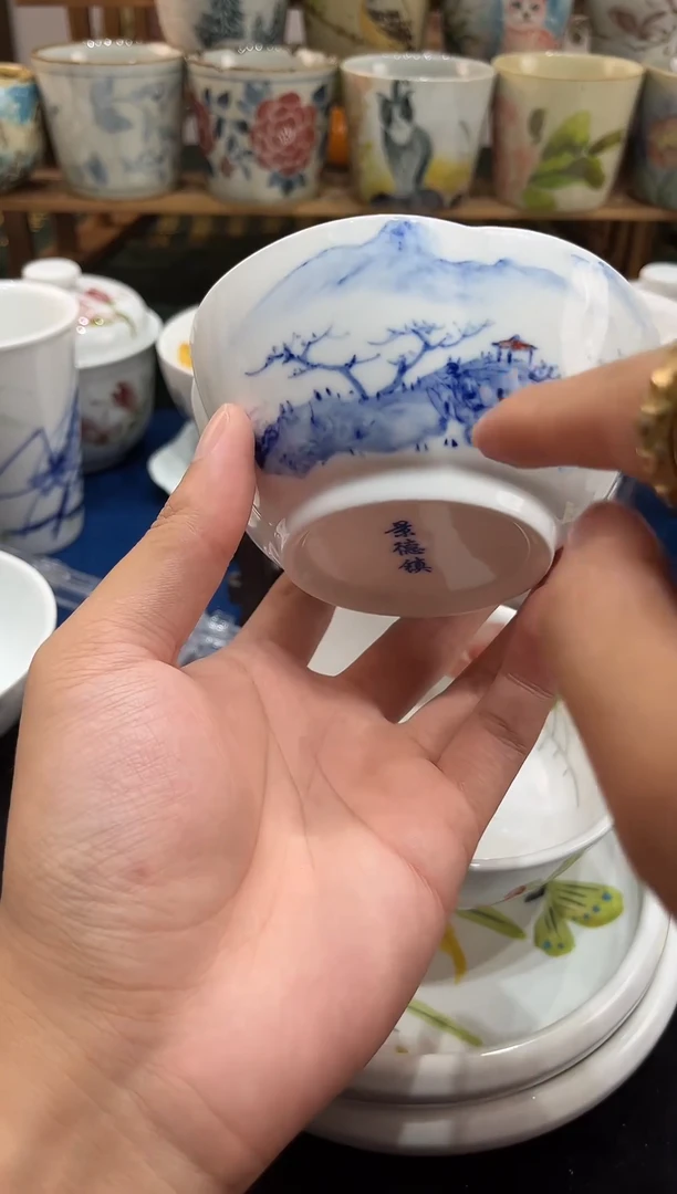 摆件景德镇高温釉下手工手绘高白泥陶瓷花瓣碗青花山水