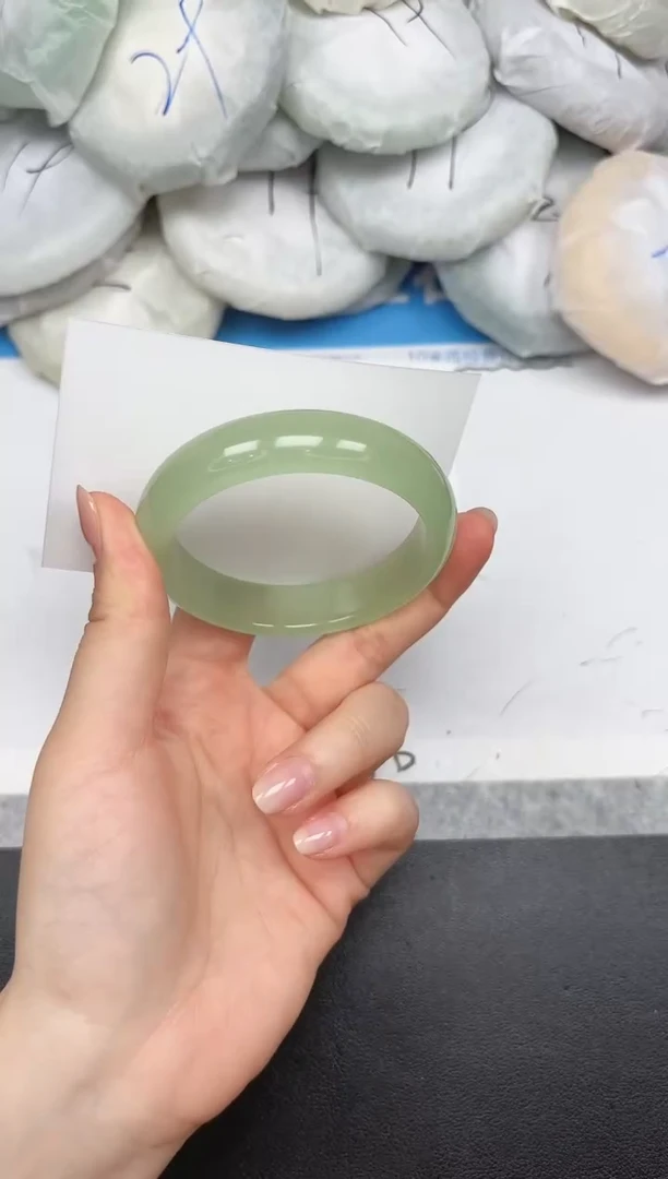 未镶嵌手镯石英质玉A249/55.1