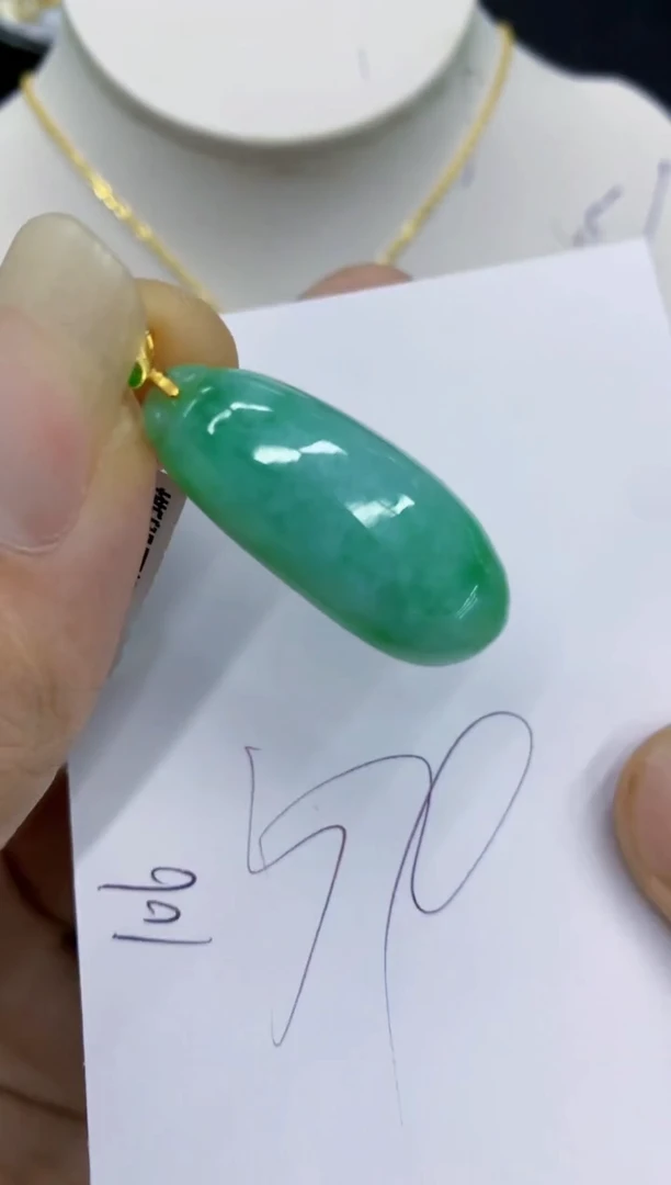 翡翠未镶嵌颈饰11111111111