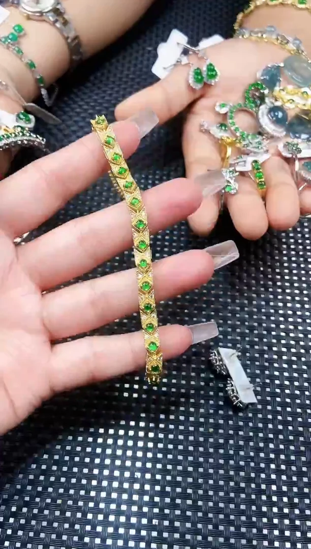【闪购商品】翡翠手链未镶嵌111111111