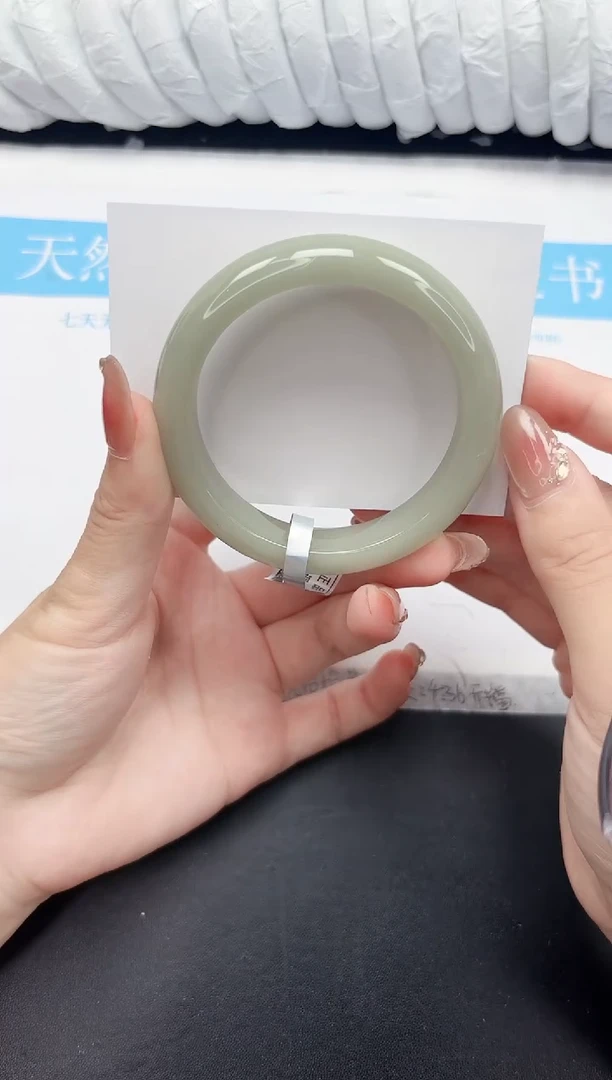 未镶嵌手镯石英质玉80-58.3D