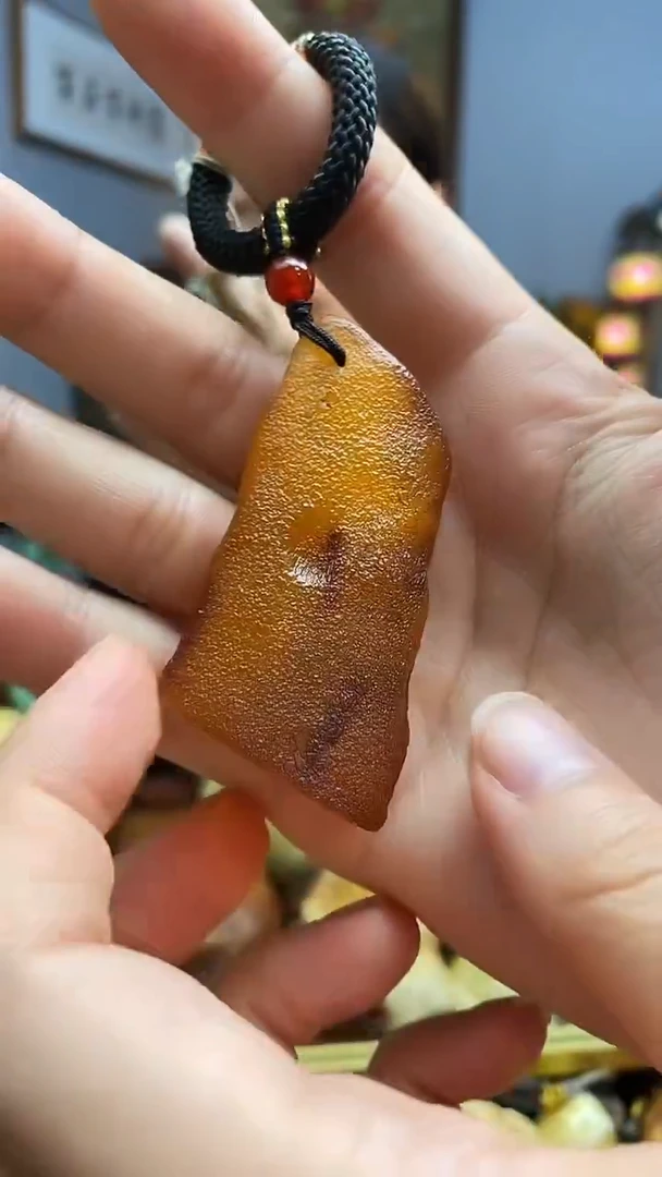琥珀颈饰未镶嵌吊坠