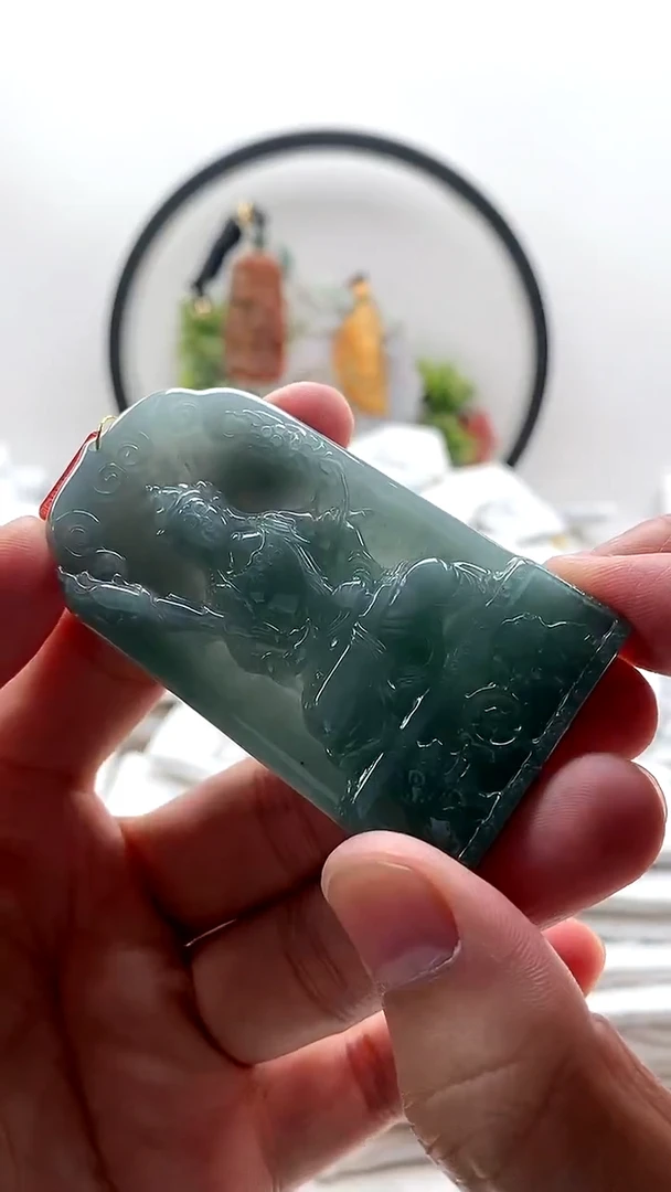 颈饰未镶嵌翡翠虚空藏