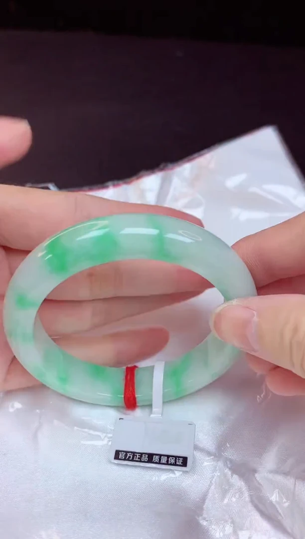 未镶嵌手镯翡翠55