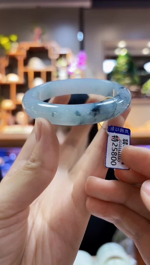 【闪购商品】翡翠颈饰未镶嵌58.2手镯