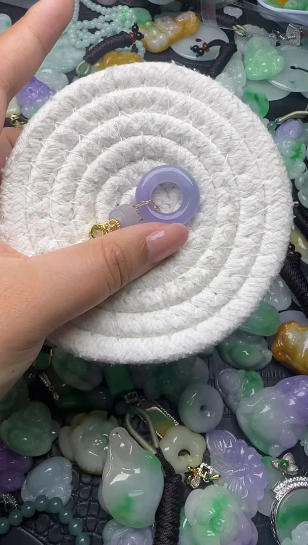 颈饰未镶嵌翡翠缅甸翡翠吊坠