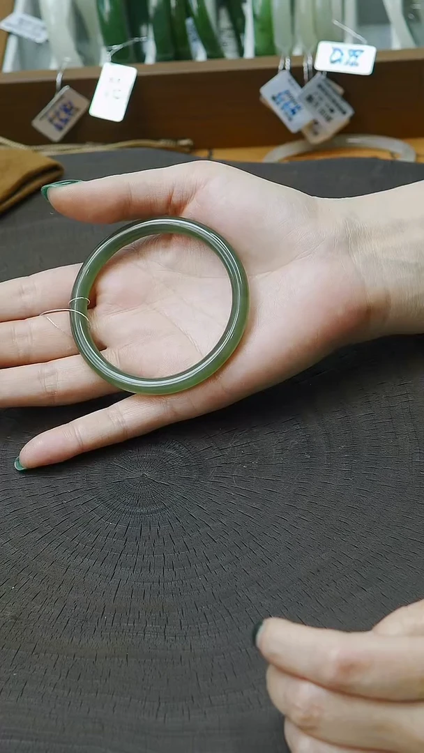 未镶嵌手镯和田玉57+圈口 冰底深湖水绿晴水手镯