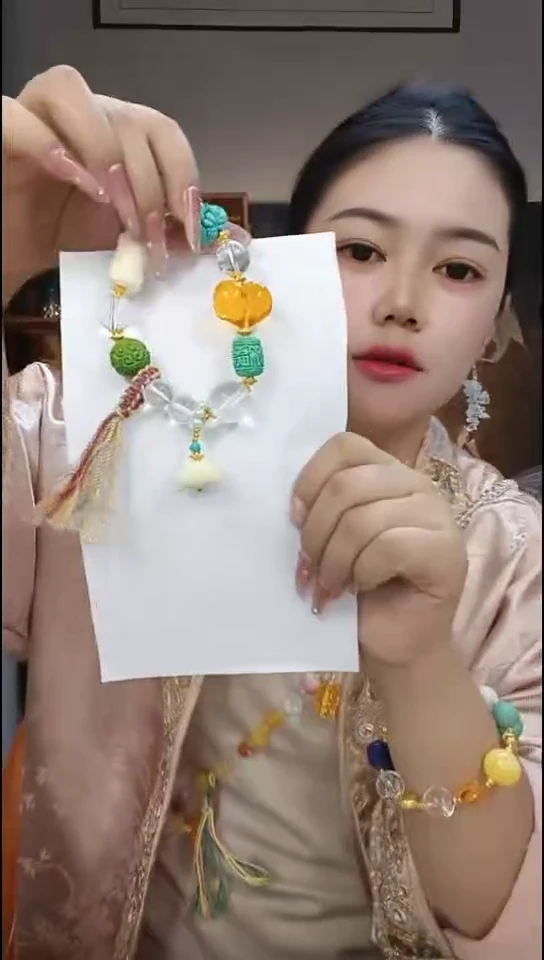 无非金属卡西百露穿搭饰品