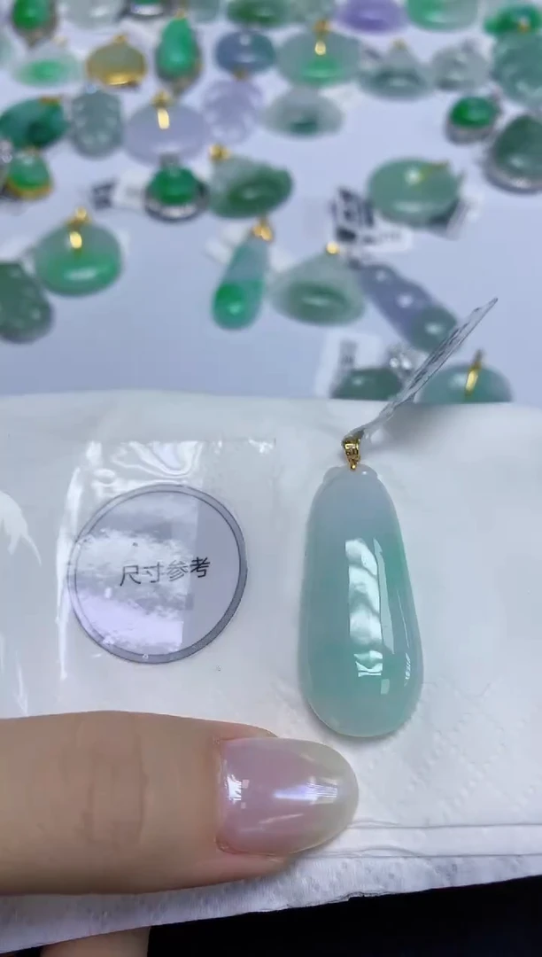 颈饰18K金镶嵌翡翠天然缅甸翡翠A货百元以上9元证书费自理