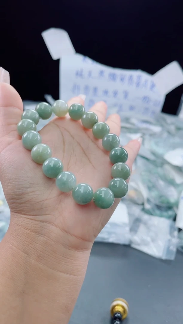 未镶嵌戒指翡翠珠串