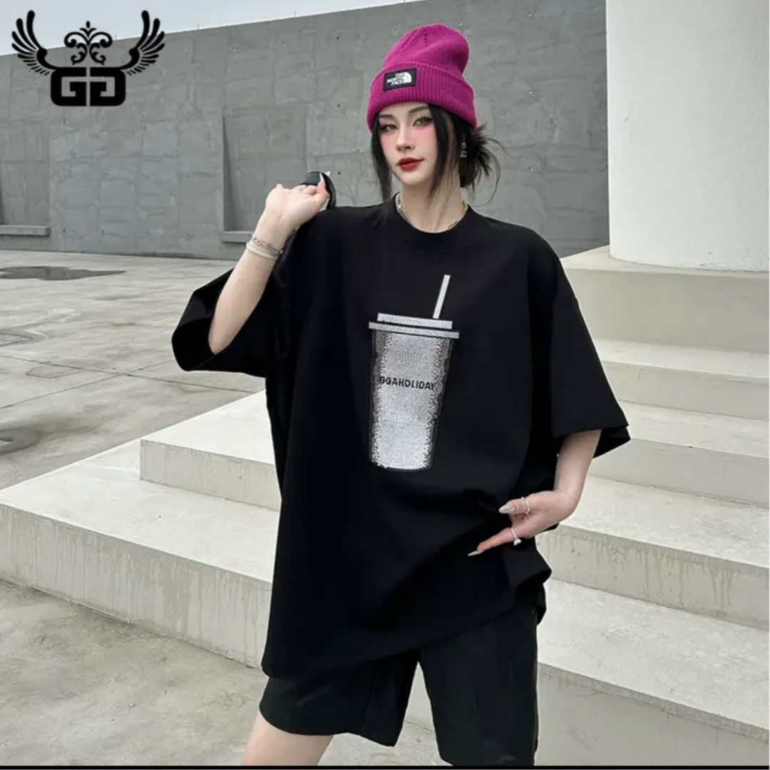 “奶茶杯”重工洋气烫钻宽松大T（衣长72左右）