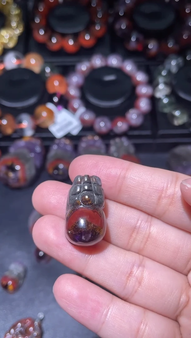 水晶珠宝半成品未镶嵌陈**?极光