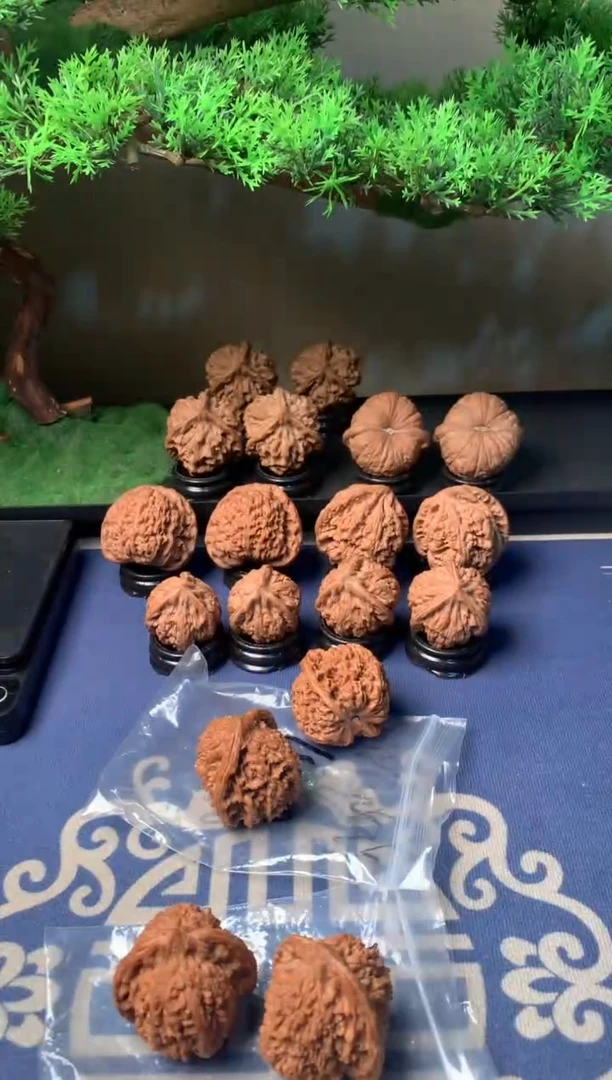 【闪购商品】文玩核桃吊坠40满天星