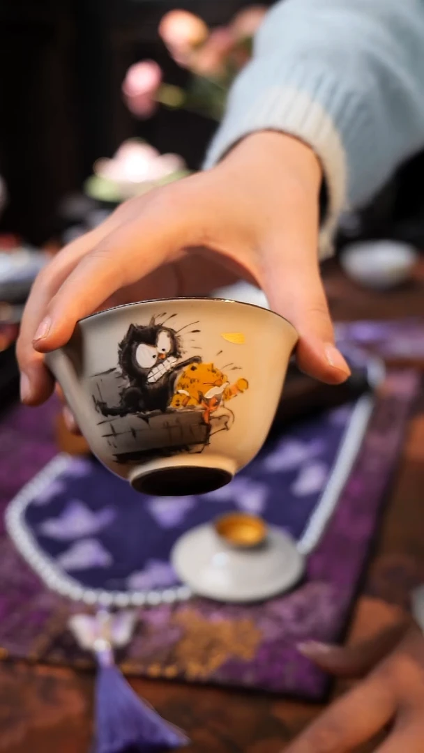 陶一丁手绘猫咪二才盖碗