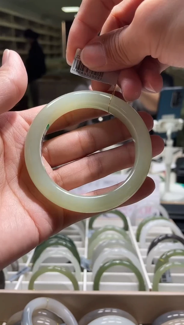 未镶嵌手镯和田玉55-56圈口 0291