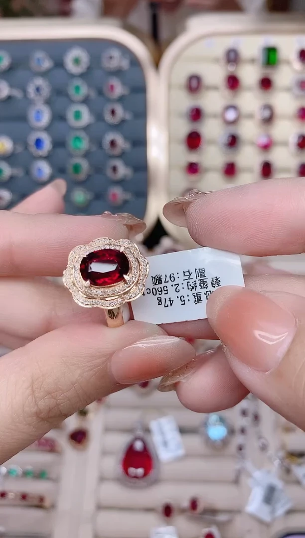 碧玺戒指18K金镶嵌碧玺2.56ct